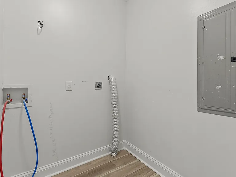 3258 Ohio Ave #2F — Photo 17