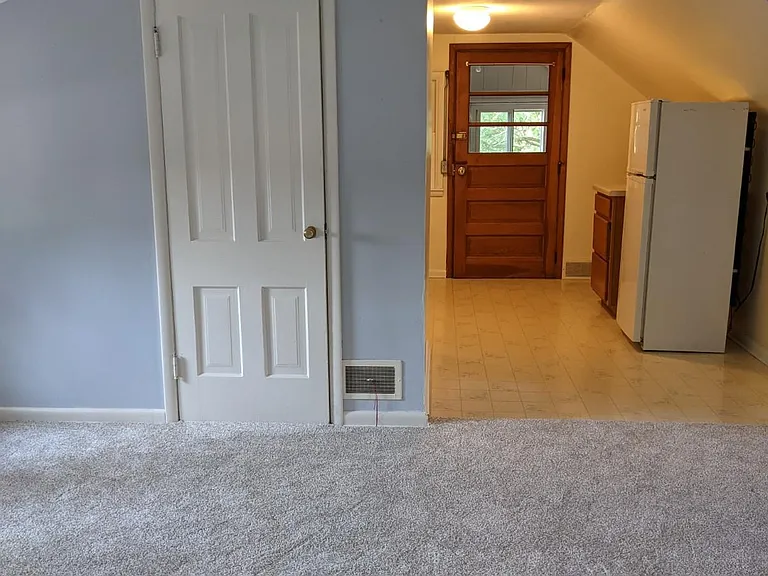 1906 E Mifflin St #2 — Photo 18