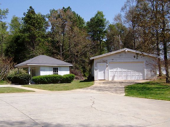 Detached Garage and Side of Cabana