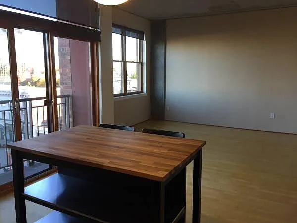 411 NW Flanders St #605 — Photo 6
