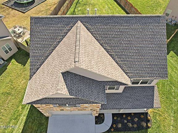 3rd image of 1632 Dempsey Rd