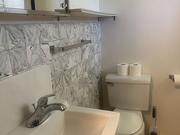 4th image of 715 Palmer Ave #5