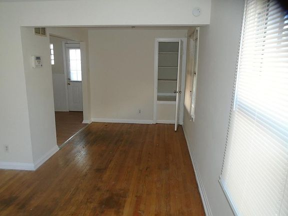 4th image of 2600 Avie Dr