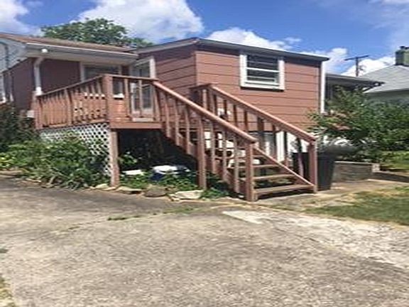 Rear With Deck/Side Entrance