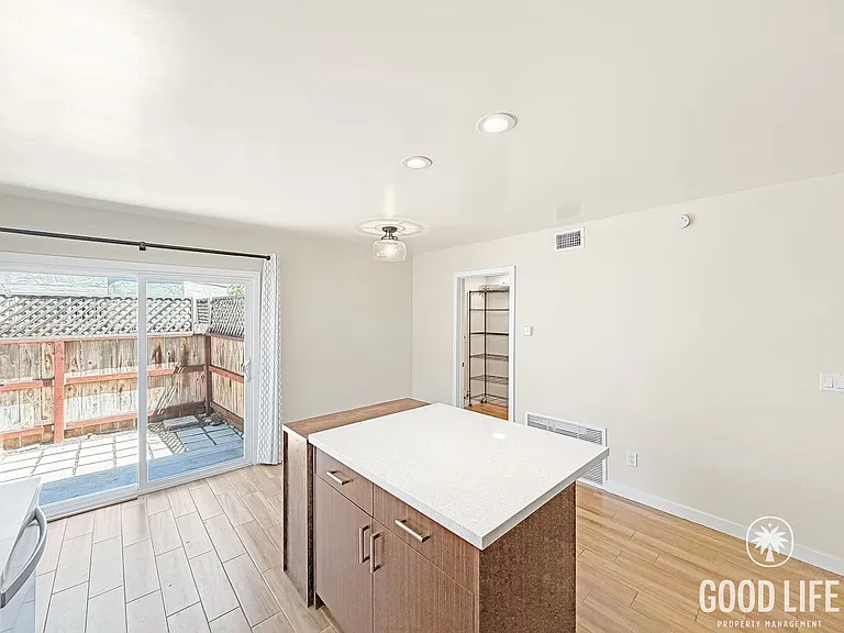 5071 La Cuenta Dr — Photo 7