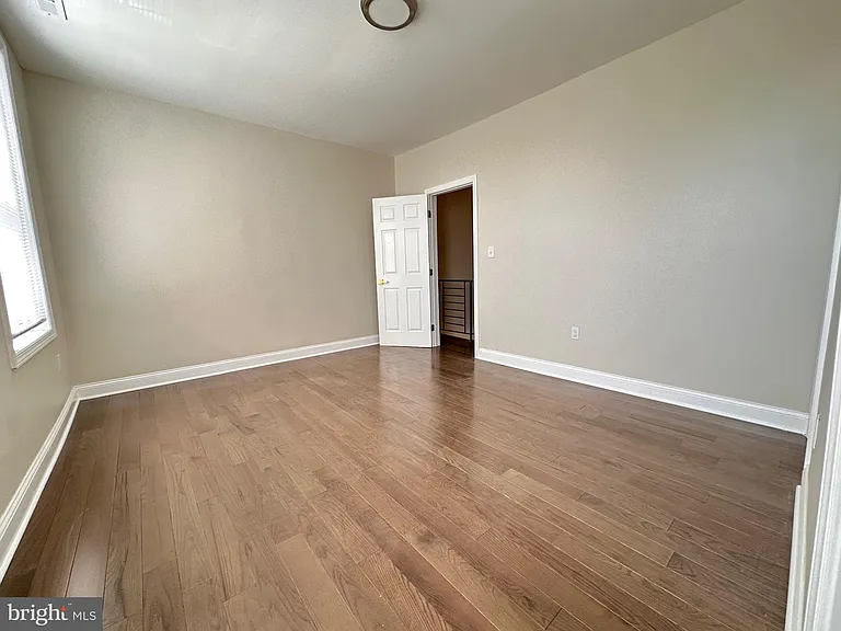 1822 S 22nd St — Photo 5