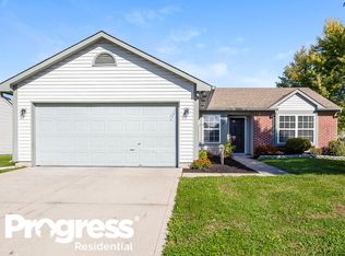 102 Broad Leaf Pl, Mooresville, IN