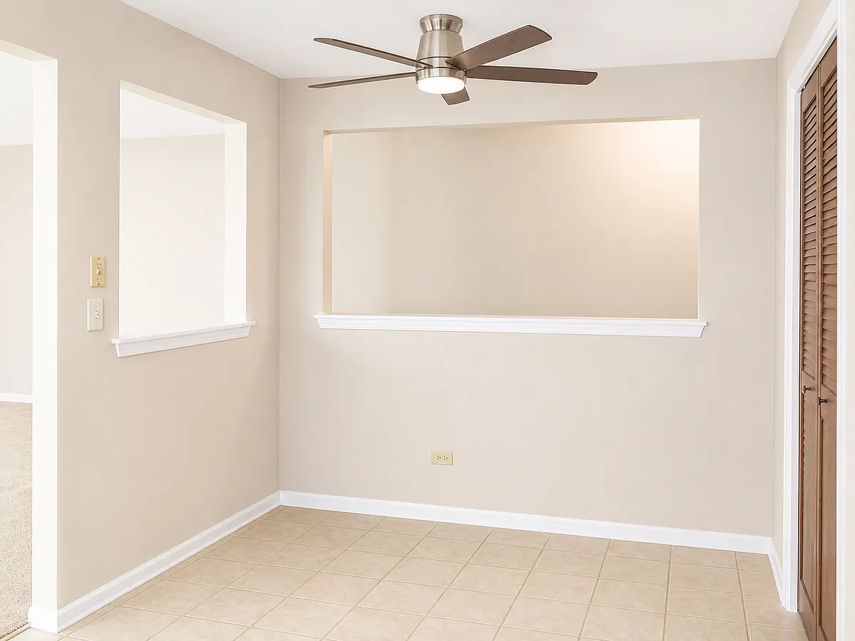 Eat-In Kitchen - 7 Taft Ct #A