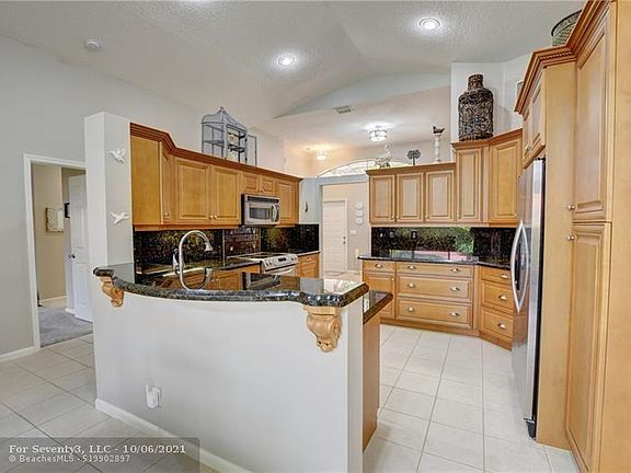 5th image of 5755 NW 48th Dr