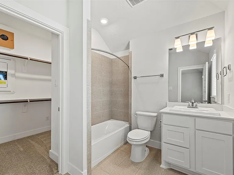 1707 McCrae Hill Ct — Photo 26
