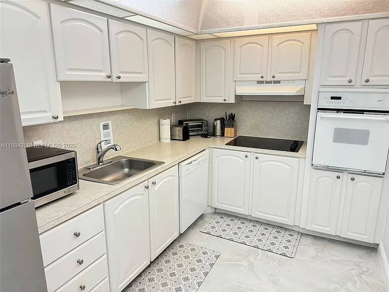 3901 S Ocean Dr #14Z — Photo 12