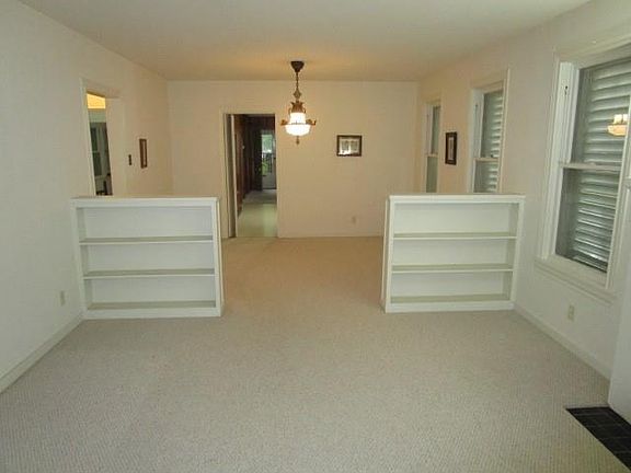 5th image of 4905 Avenue Q #1/2