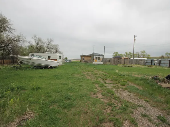 11 Fields Inn Ln, Great Falls, MT 59405