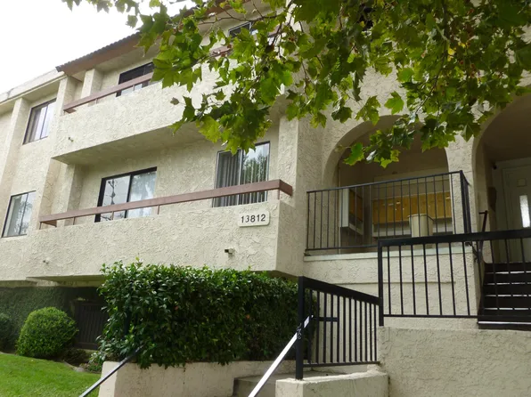 13812 Vanowen St APT 215, Van Nuys, CA 91405