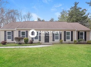 7700 Hickory Hollow Ln, Charlotte, NC 28227
