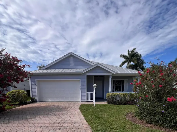 452 NE Canoe Park Circle, Port St Lucie, FL 34983