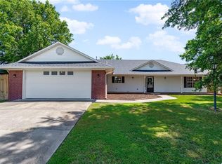 207 Nanih Waiya Ln, Poteau, OK 74953