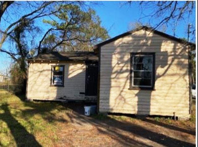 1st image of 9302 Lockwood Dr