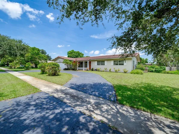 352 SW 63rd Terrace, Plantation, FL 33317