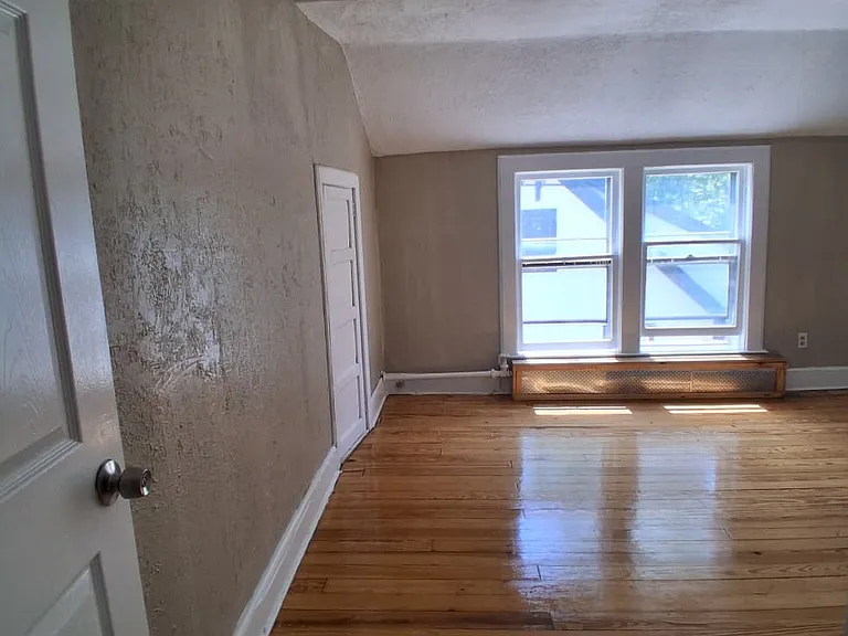 199 Smith St #3 — Photo 6