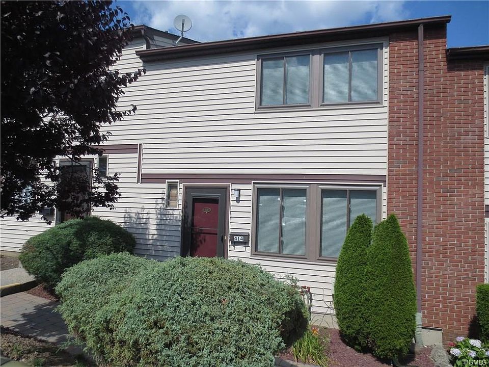 1st image of 414 Country Club Ln #414