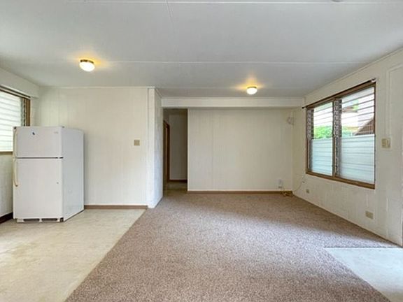 2nd image of 2721 Waialae Ave APT C