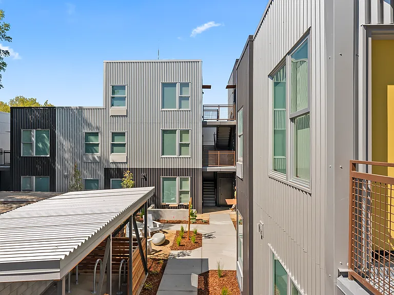 1221 C St — Photo 36