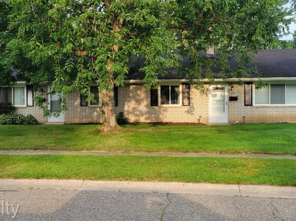 276 Odoherty Rd, Brighton, MI 48116