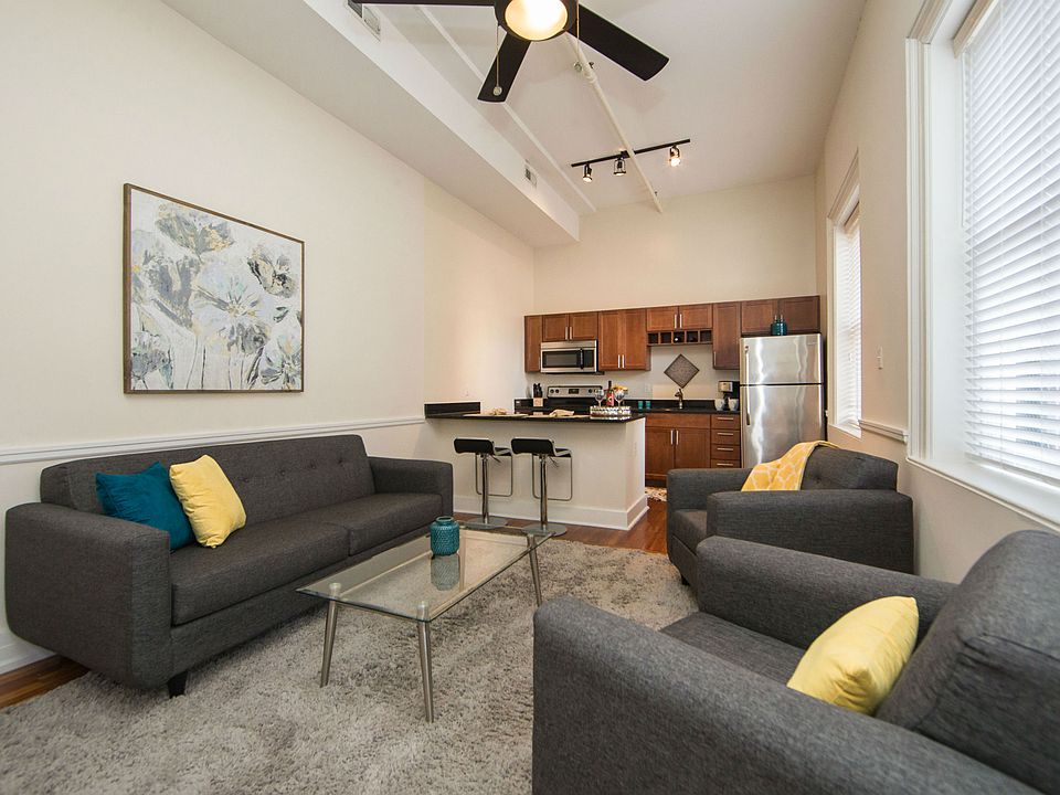 1st image of 213 E Broad St #200