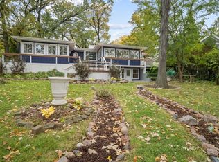 1189 Lomond Dr, Mundelein, IL