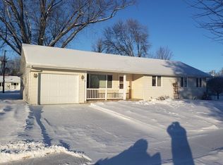 308 Hoyt Ave, Springfield, MN 56087