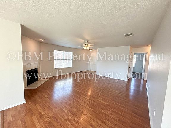4th image of 1015 Vicksburg Dr