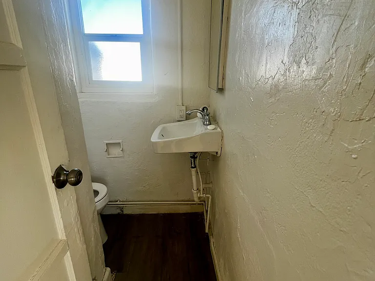 6413-6431 Mariposa Ave #6415 — Photo 14