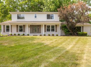 2697 Kopson Ct, Bloomfield Hills, MI 48304