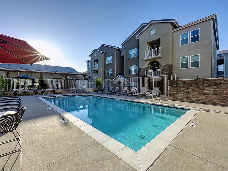 Vela Apartments — Photo 46