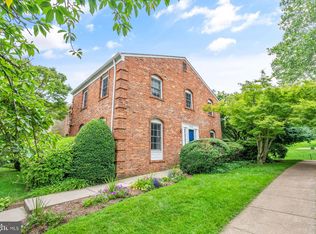 3132 Barnard Ct, Fairfax, VA 22031