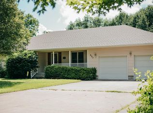 607 N Western Ave, Girard, KS 66743