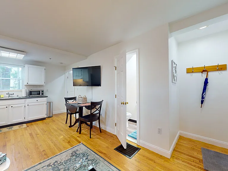 23 Jay St #D — Photo 6