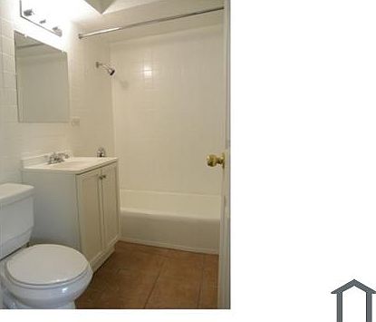 2nd image of 5521 W Gladys Ave