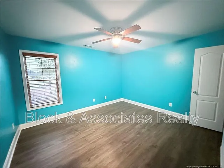 471 Century Dr — Photo 8