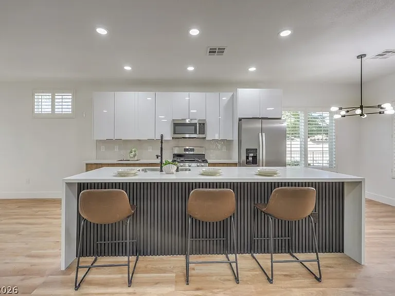 2183 Cumberland Hill Dr — Photo 1