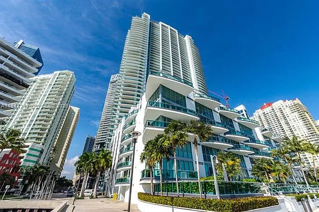 2 bed, $5,400 — Photo 2