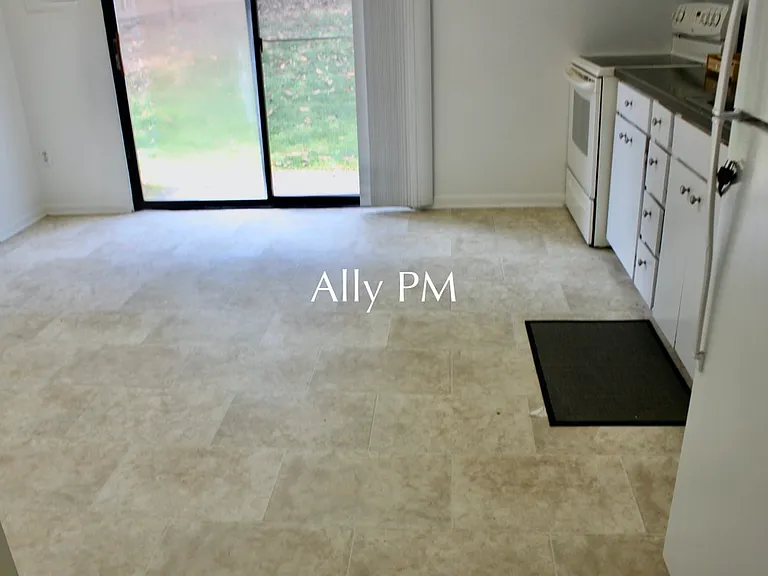 1822 Charles Ct #1 — Photo 2