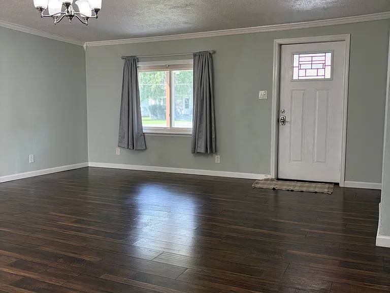 501 Columbus St — Photo 3