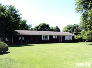 1586 255th St, Aledo, IL 61231