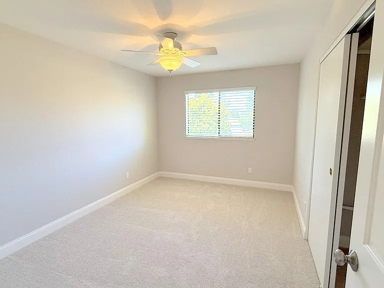 1040 Hill Meadow Pl — Photo 27