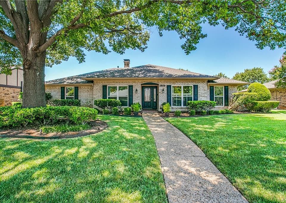 1st image of 2809 Las Palmas Ln