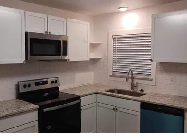 706 E Acheson Rd, Denison, TX 75021