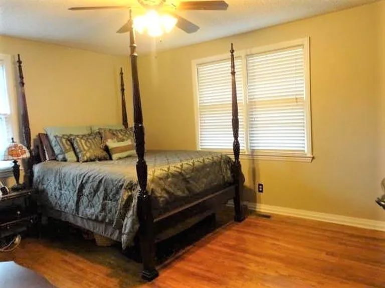 1020 Elm Ave — Photo 11