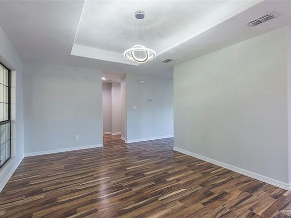 3rd image of 713 Tamarack Ave